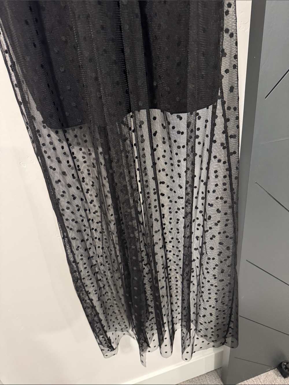 Elegant Black Maxi Dress with Sheer Dotted Overlay Sz 6 - Picture 2 of 7